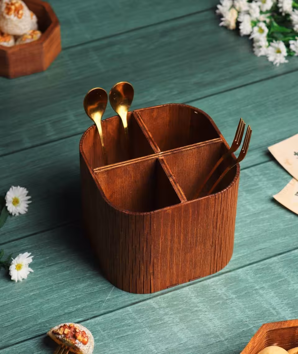 جا لوازم همه کاره 4 خانه چوبی