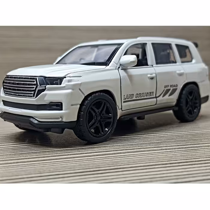 ماشین بازی مدل فلزی لندکروز طرح land criuser