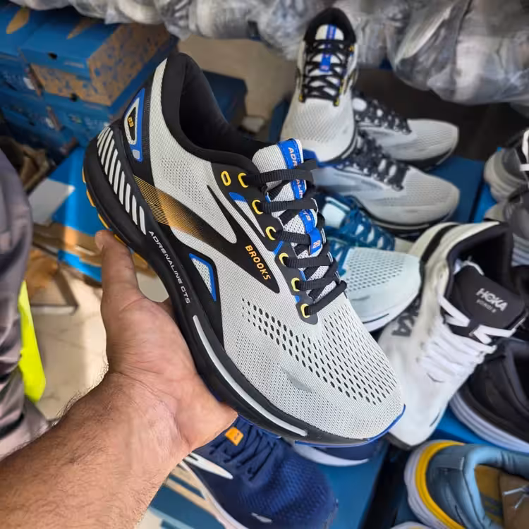 کتونی بروکس آدرنالین جی تی اس 23/ Brooks Adrenaline GTS 23 / فروش بصورت عمده و تک/کتونی سورنا / تضمین کیفیت کالا / ارسال رایگان