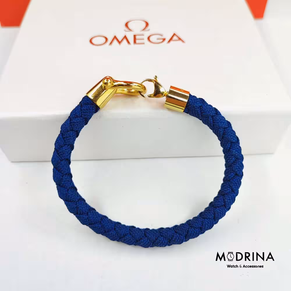 دستبند امگا سورمه ای طلایی