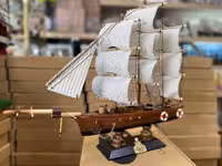 کشتی بادبانی قهوه ای طول 55 سانتیمتر کد 720024