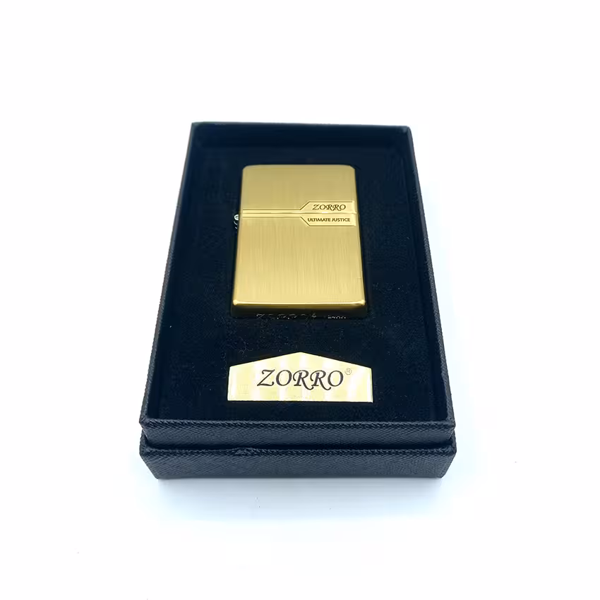 فندک بنزینی زورو رنگ طلایی کد L130047