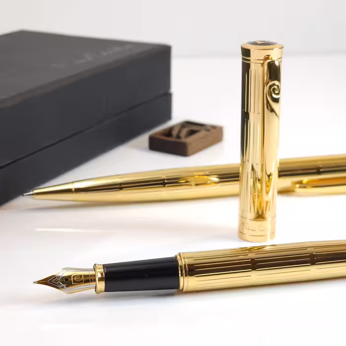 پیر کاردین مارشال Pierre Cardin Marshal