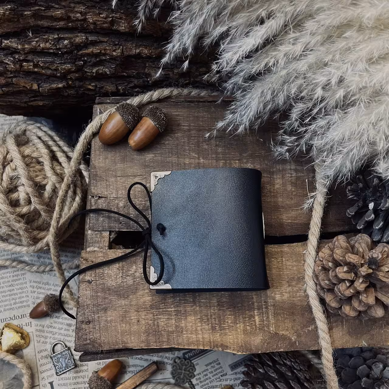 دفترچه چرم دستساز کایرا