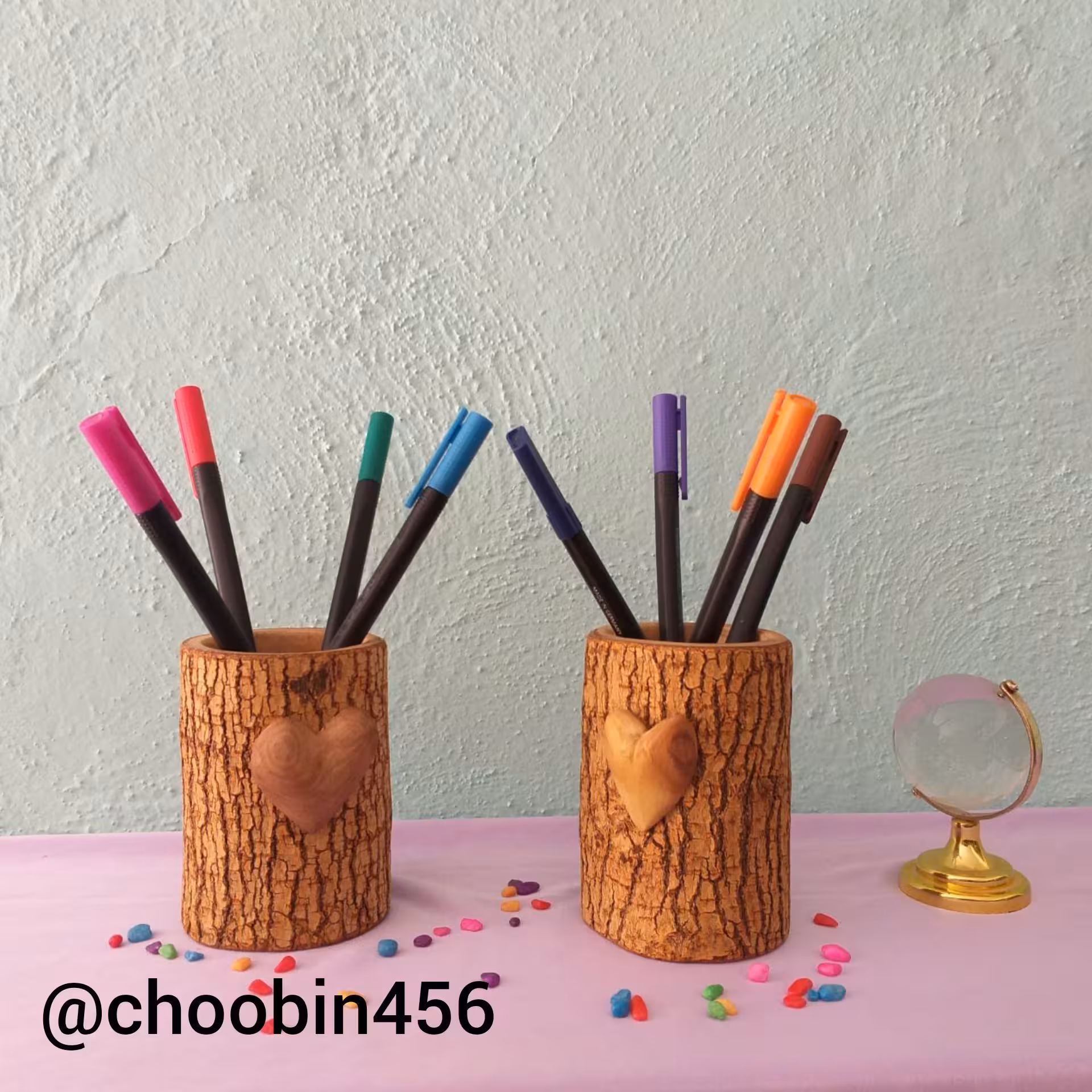 جاقلمی رومیزی، طرح سوسن