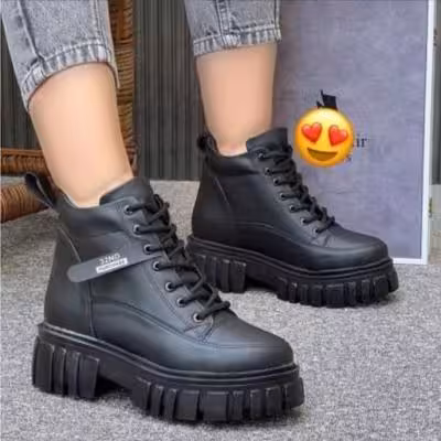 نیم بوت نیم ساق پوتین زنانه پرچمی پاشنه 5سانت