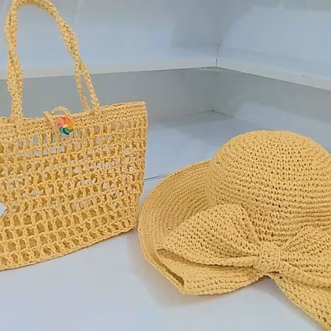 کیف وکلاه ساحلی