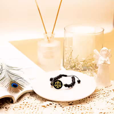 دستبند مارک گلد طرح ماه تولد مهر با سنگ انیکس کد TS071