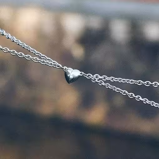 دستبند مگنتی قلبی