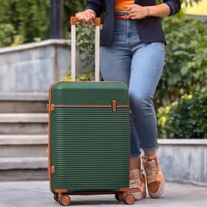 چمدان نشکن تیتان پلورا مدل TITANPLORA - TP6600M Universal Travelle سایز متوسط