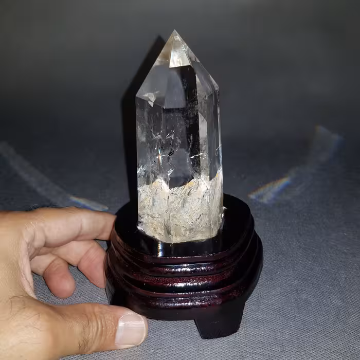 گوهر سنگ کریستال کوارتز یا بلور سنگ تک منشور فوق شفاف کد 70