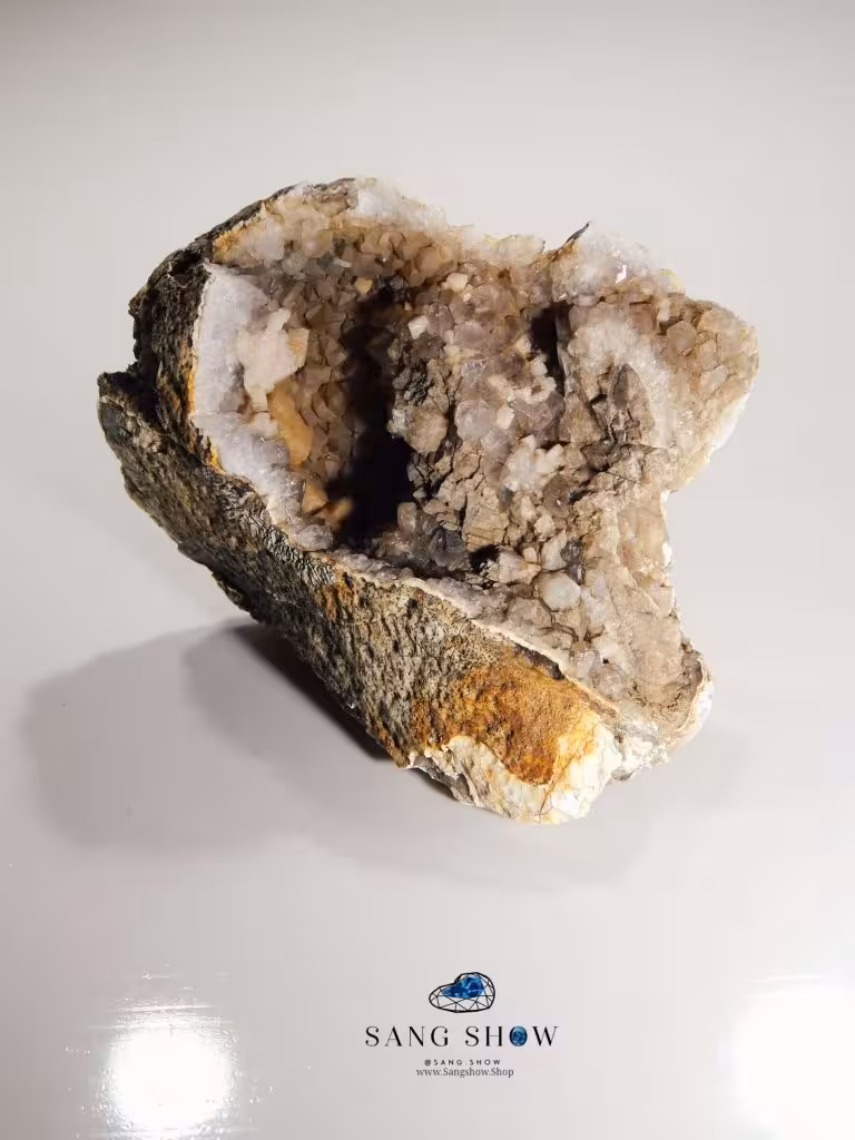 سنگ قیمتی از 4 کانی سیترین و هیولاندیت و کوارتز و اسموکی کوارتز S332