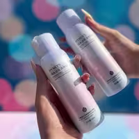 اسپری ضدآفتاب و سفیدکننده فوری هایمس با عصاره انار مناسب صورت و بدن