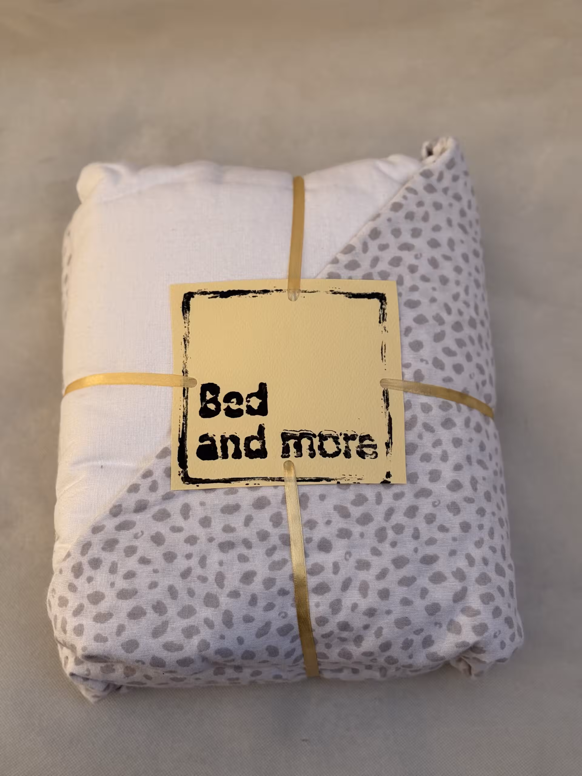 روتختی دو نفره چهار تکه کدL21 (کاور تشک،روانداز ، دو عدد روبالشتی)