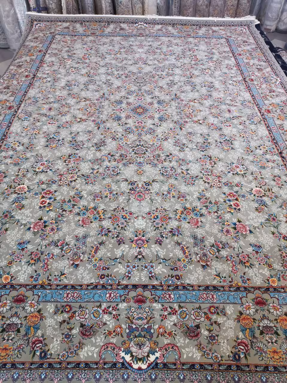 فرش 12متری اکرولیک کاشان 700شانه تراکم 2550 H