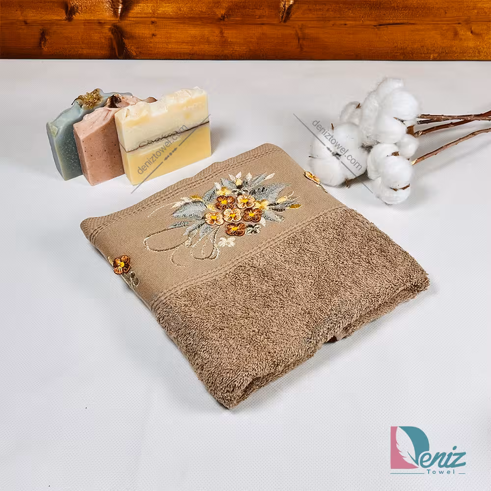 حوله دستی گلدوزی طرح نارسیس رنگ شکلاتی