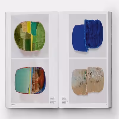 كتاب Vitamin C: Clay and Ceramic in Contemporary Art اثر Clare Lilley انتشارات فیدون