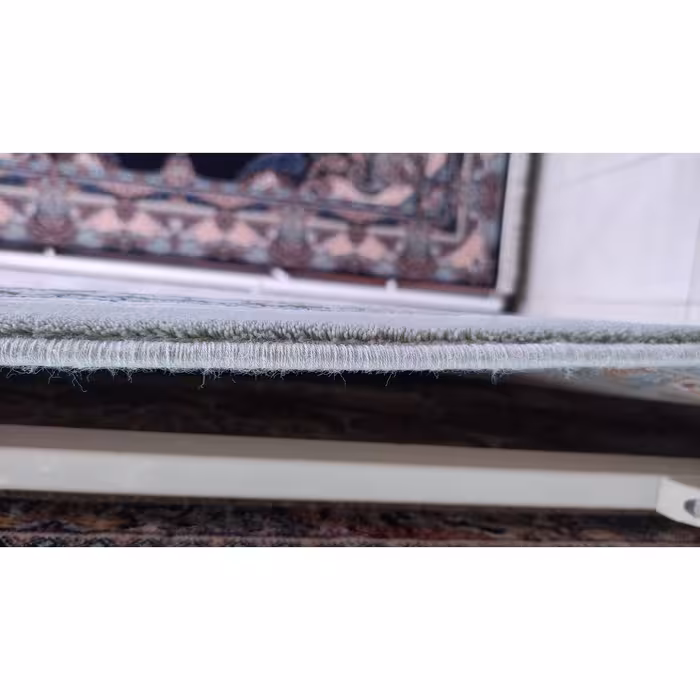  فرش ماشینی زمرد مشهد مدل گل آذین زمینه طوسی