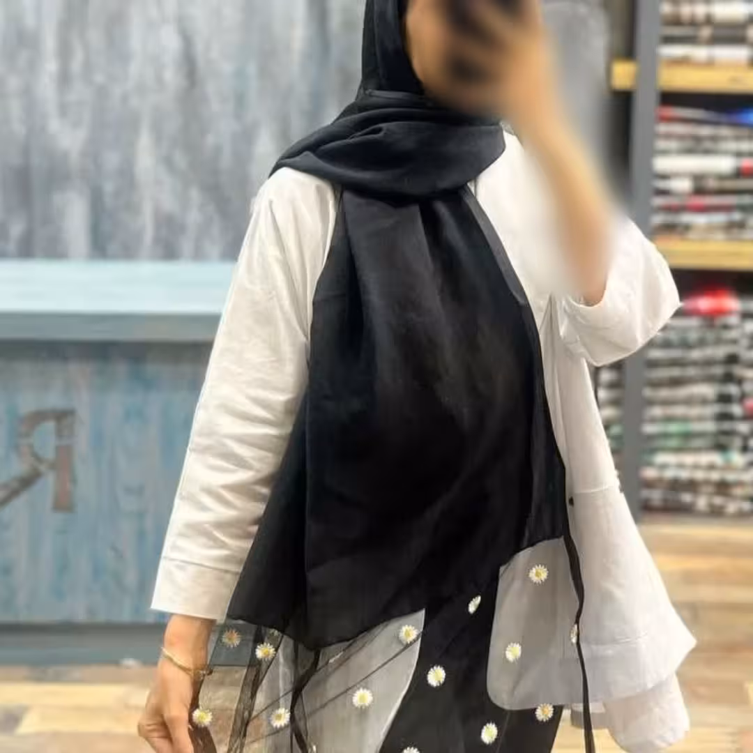 شال مشکی بابونه