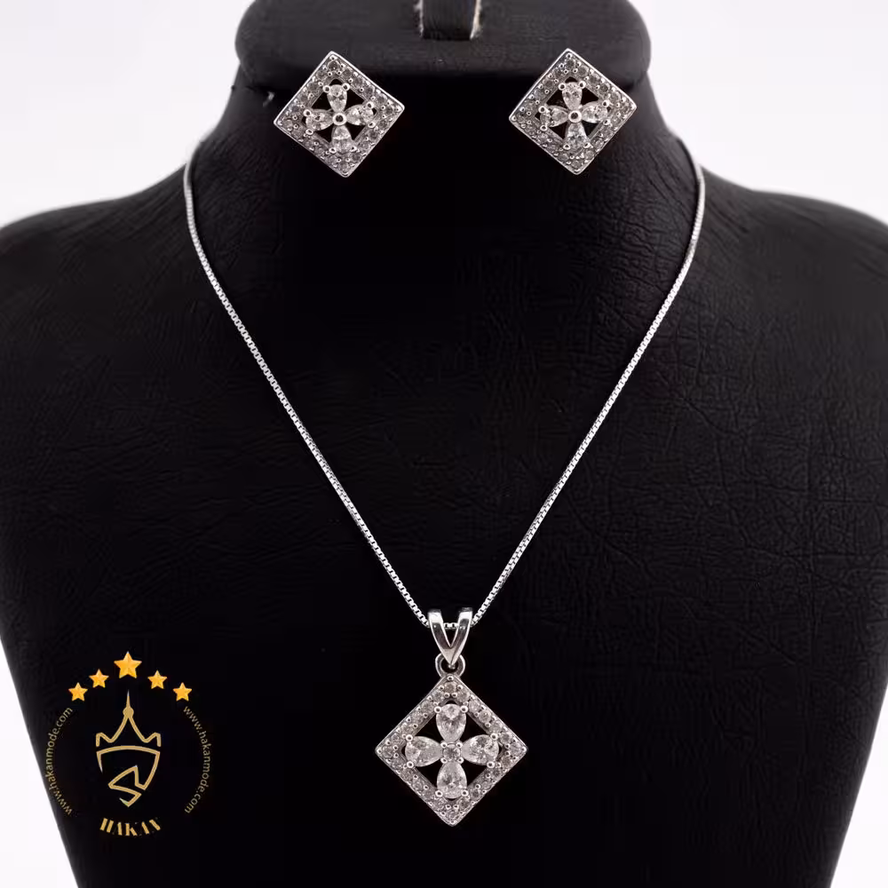 نیم ست نقره طرح گل و لوزی | H 560