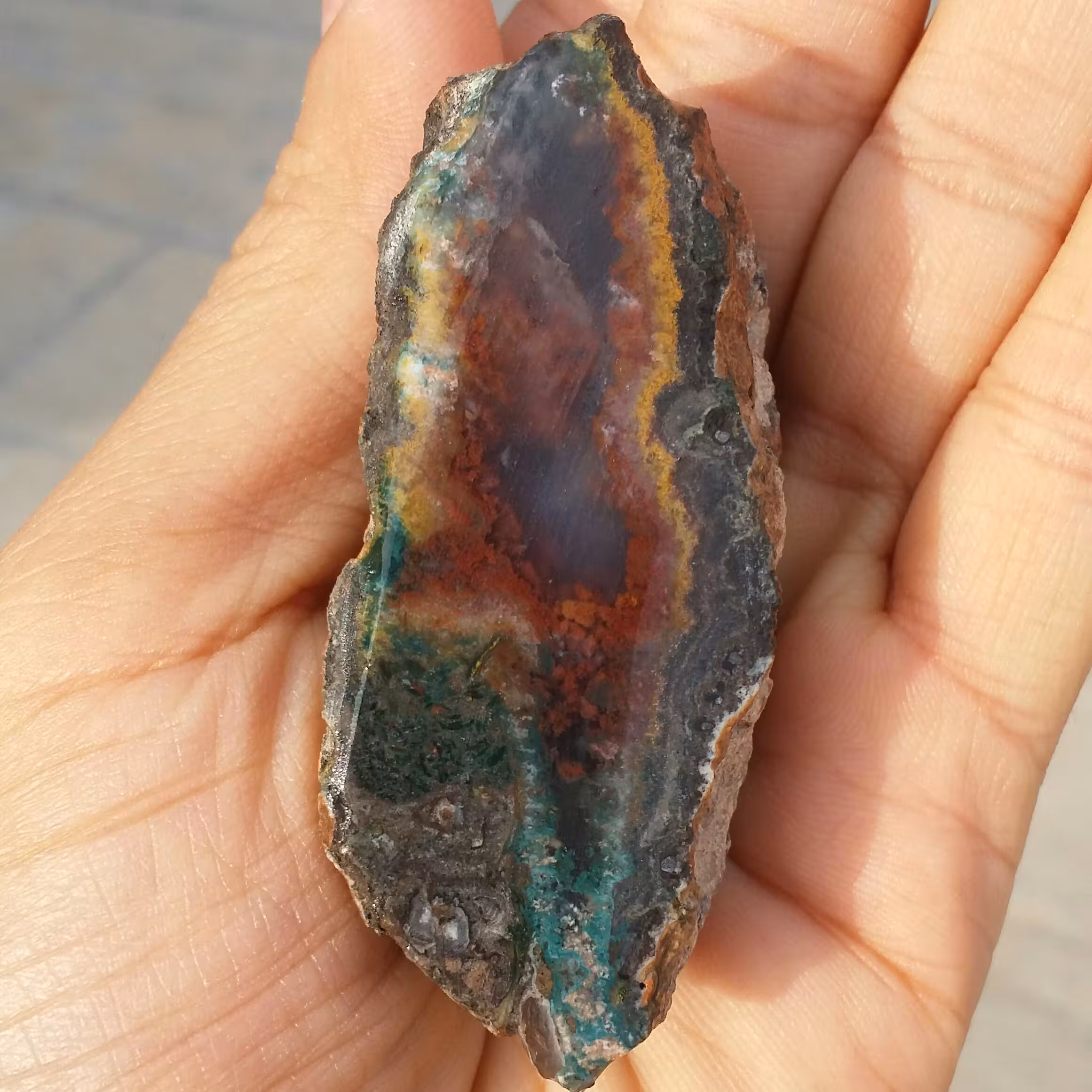 اسلایس سنگ راف عقیق منظره هفت رنگ محشر دیدنی شاهکار خلقت کاملا طبیعی
با قابلیت ساخت چند نگین زیبا
تابلو نقاشی طبیعی