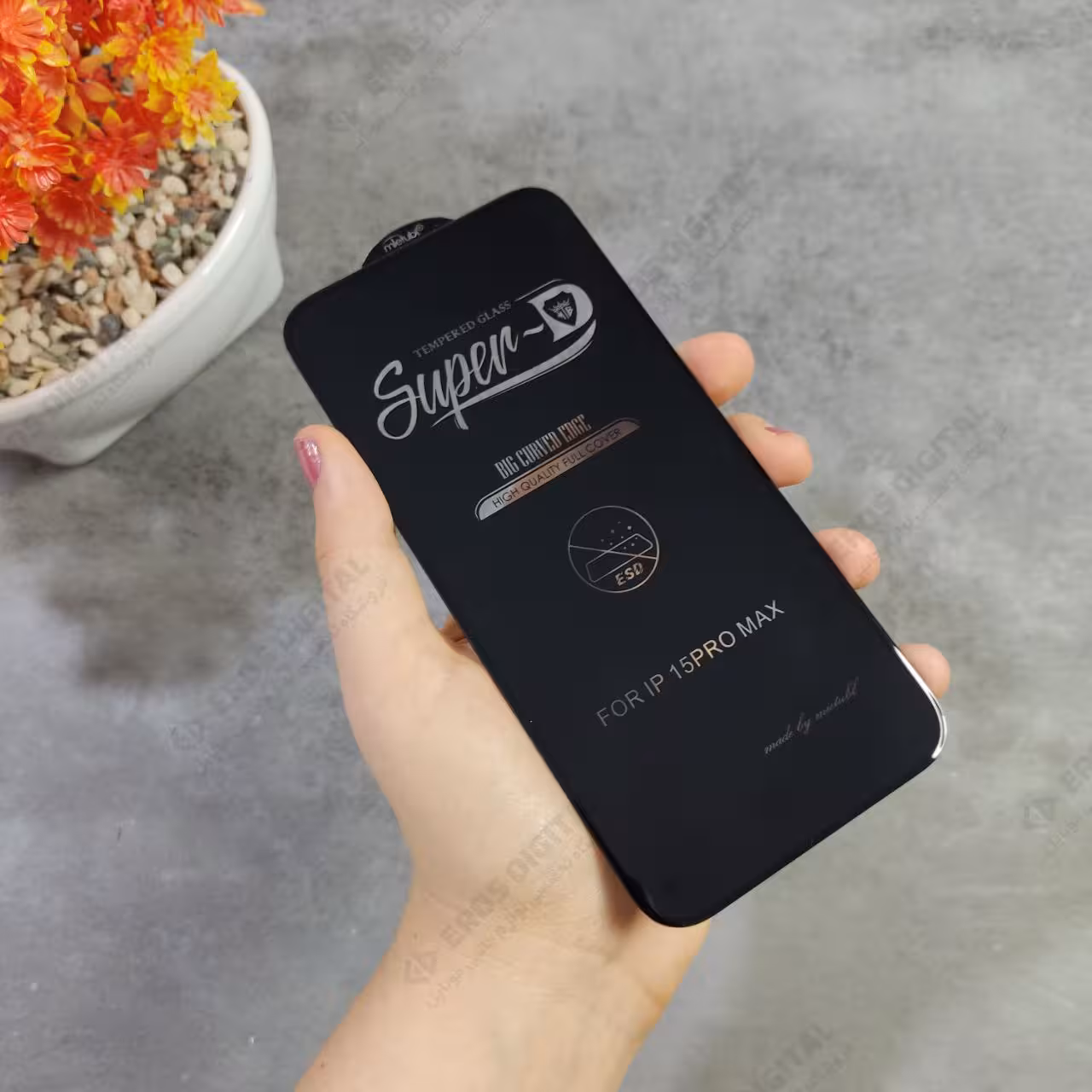 گلس iPhone 15 Pro Max سوپر دی میتوبل (اصل)