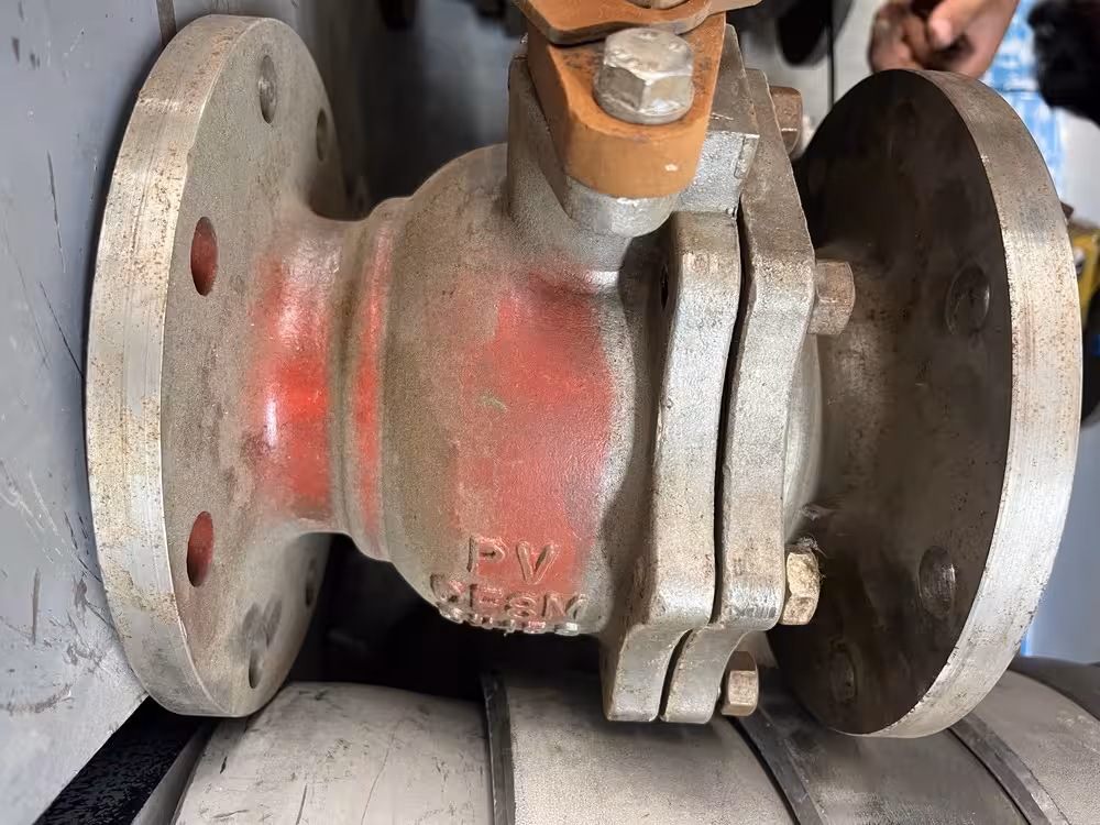 شیر توپی 4 اینچ  دو تیکه ریس فیس کلاس 150 SEAT CF8M STEM CF8M  BALL CF8M  BODY CF8M