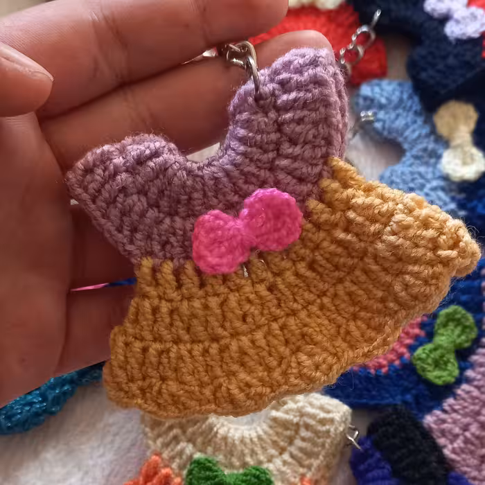 سرکلیدی طرح لباس    کادویی زیبا برای کودکان