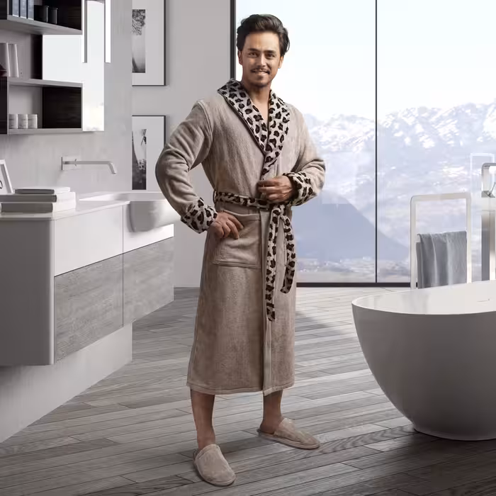 حوله پالتویی پودایران مدل جگوار سایز 150