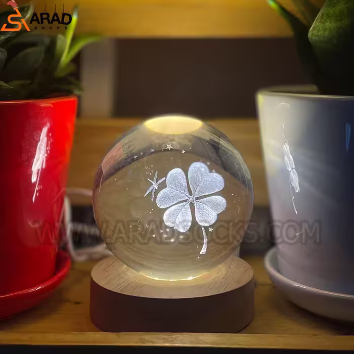 گوی کریستال سه بعدی طرح شبدر سایز4