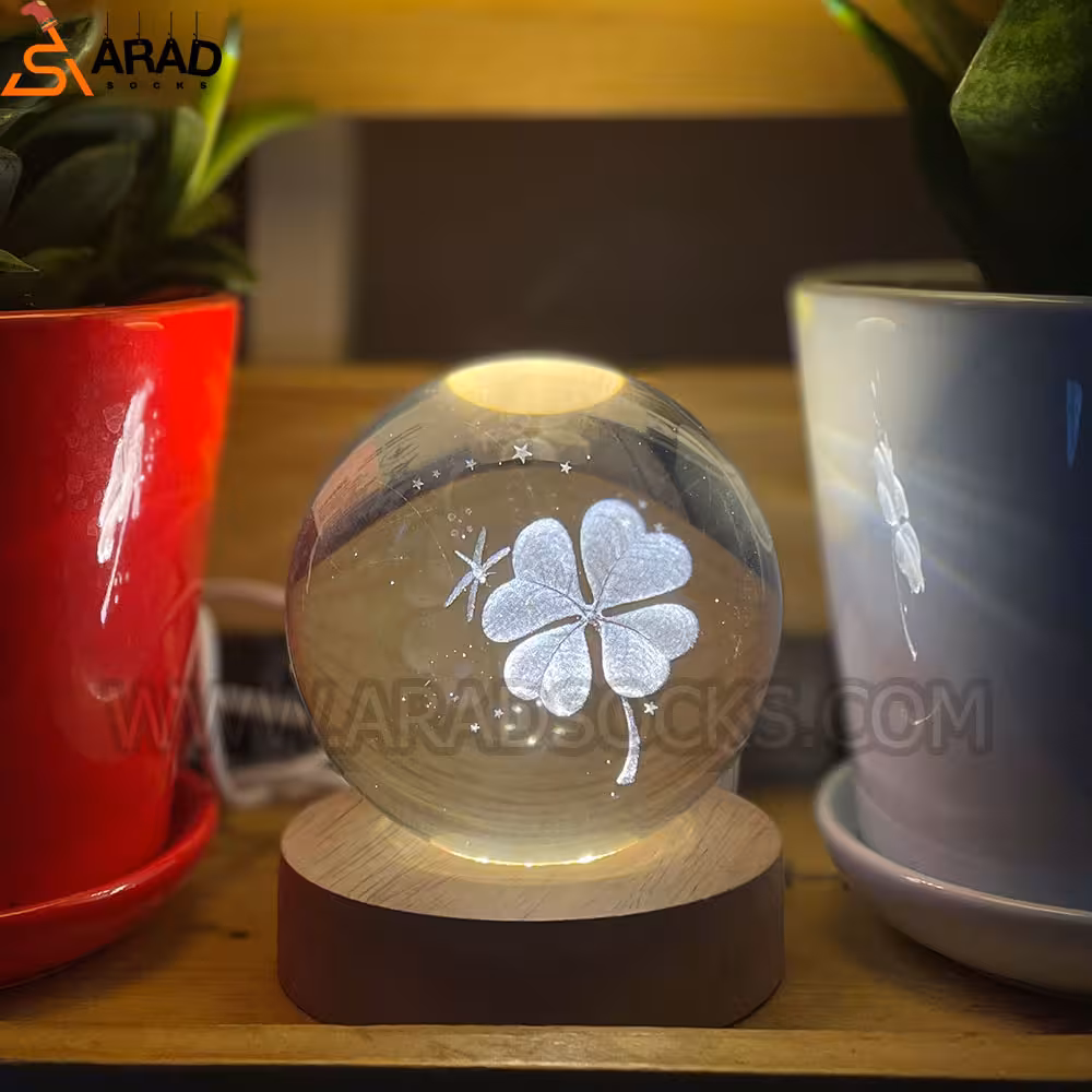 گوی کریستال سه بعدی طرح شبدر سایز4