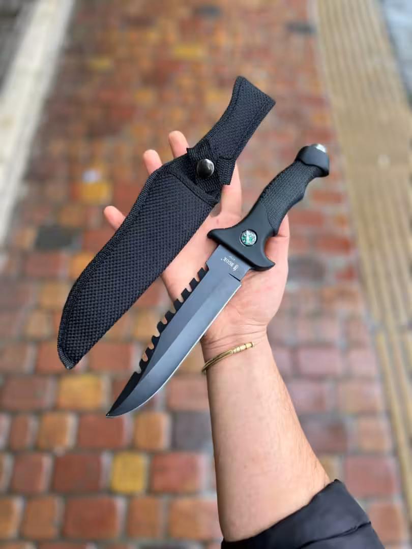 کارد شکاری کلمبیا قطب نمادار 678a طول کار 30 سانت  دارای ضربه زن