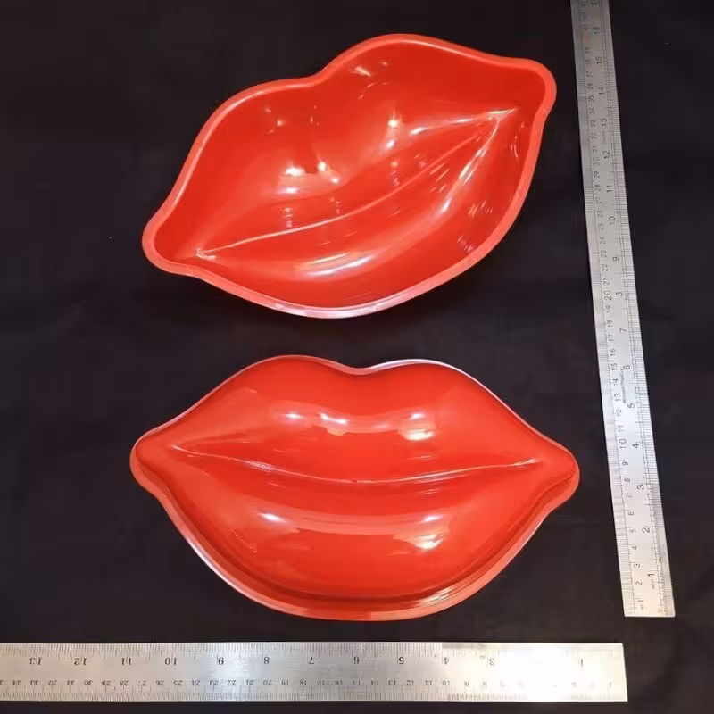 قالب پلاستیکی لب