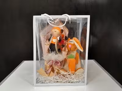 باکس هدیه عروسک روسی دختر و خرگوش نارنجی