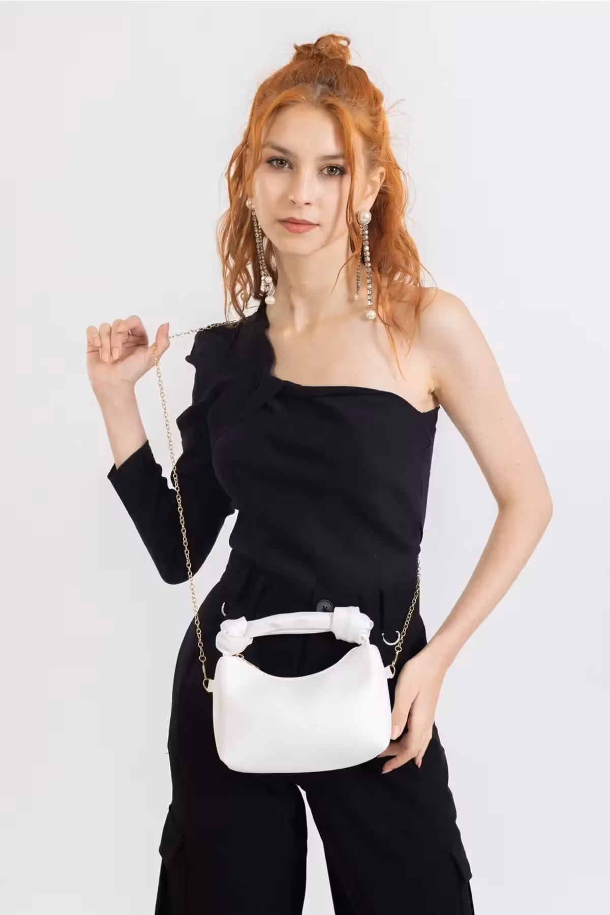 کیف باگت شانه ای بند زنجیری سفید زنانه چرمی نرم - 397