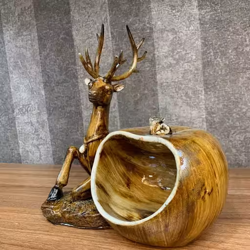 شکلات خوری گوزن سیب بغل