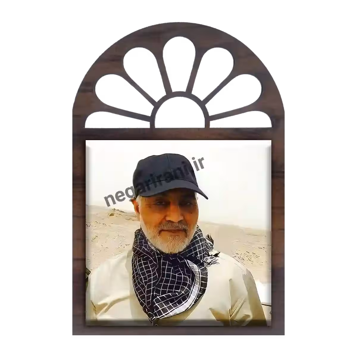 تندیس کاشی پنجره ای شهید سلیمانی مدل 2ZG59