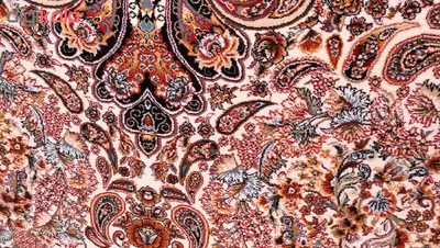 فرش ماشینی زمرد مشهد مدل طاووس زمینه کرم