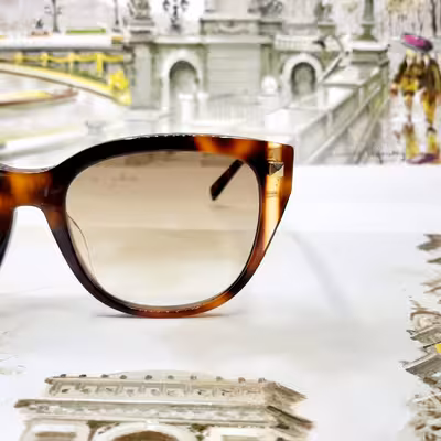 عینک آفتابی زنانه والنتینو مدل VA4040501113