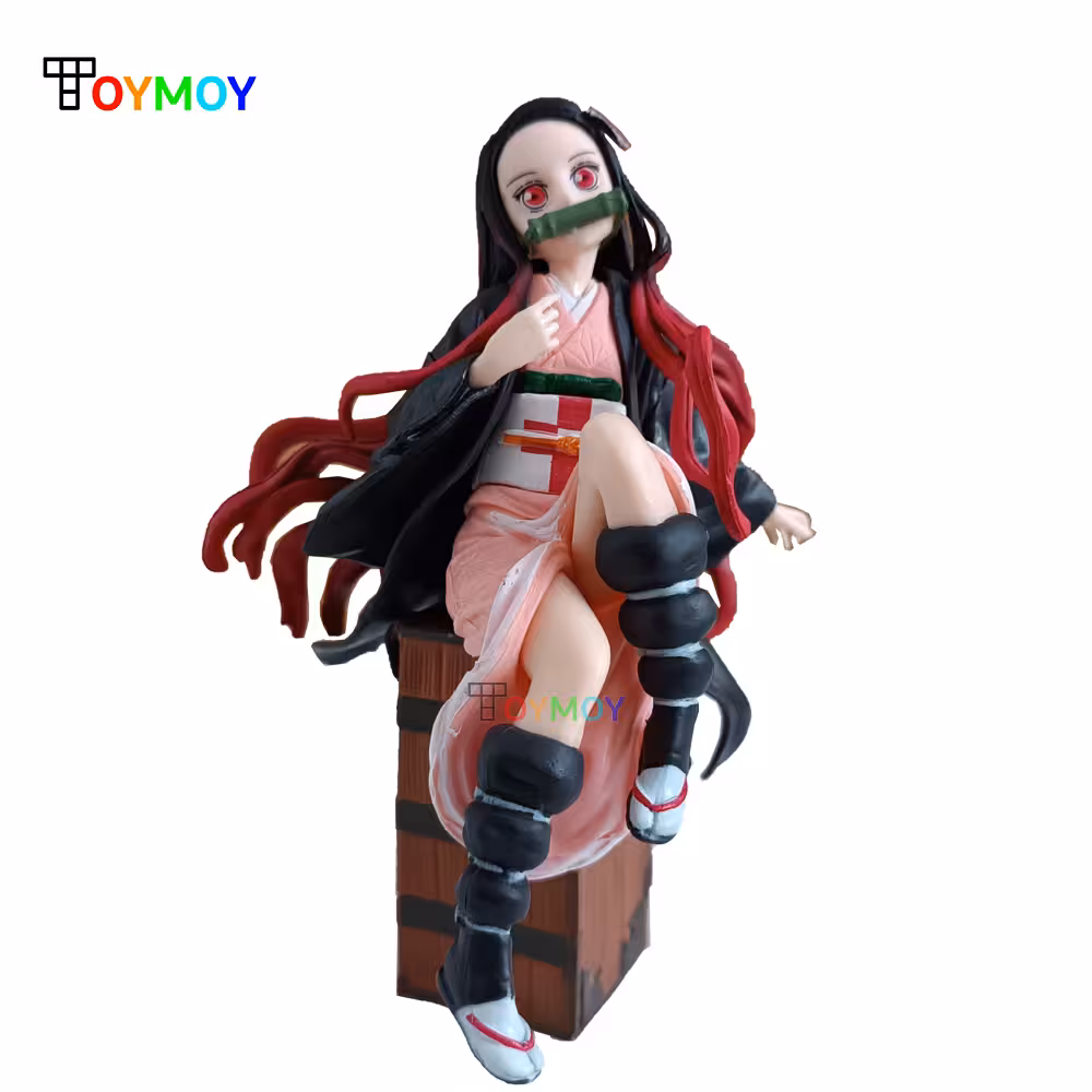 فیگور نزوکو نشسته روی صندوق