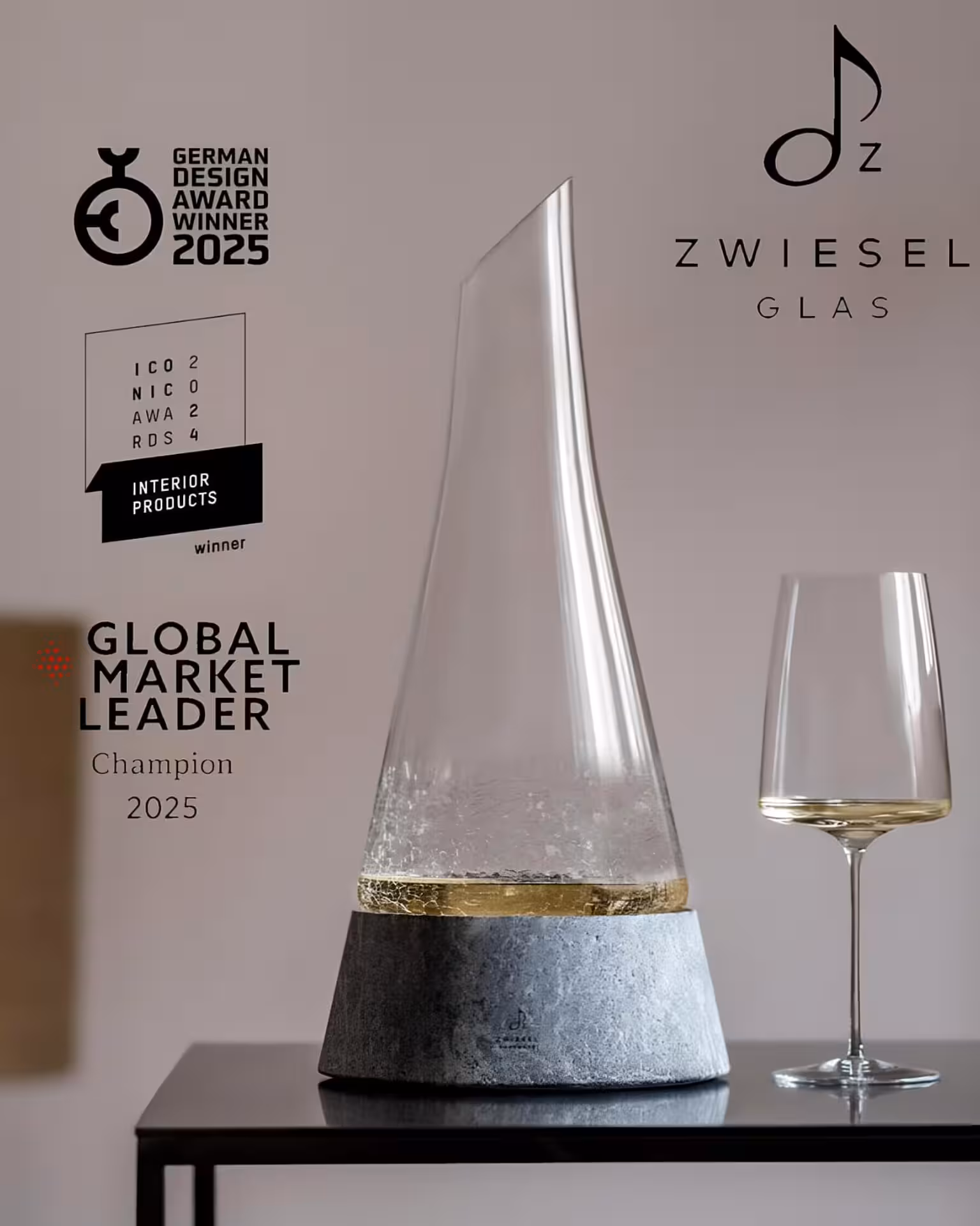 دکانتر زویسل آلمان با پایه سنگ طبیعی