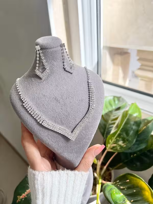 نیمست زنانه فول نگین مجلسی طرح جواهری رنگ نقره ای