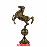 مجسمه برنجی برنزی مدل اسب روی توپ سایز 8 اینچ