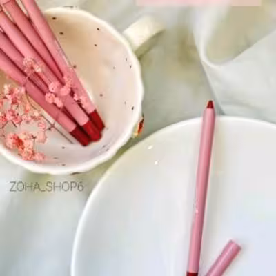 مداد شمعی لب