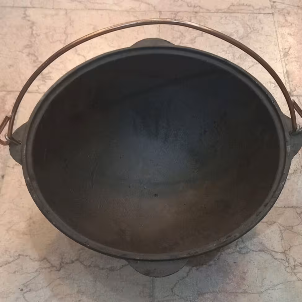 قازن چدن 6 لیتری مناسب پخت انواع غذا و سرخ کردنی  و طبیعت  گردی و منزل