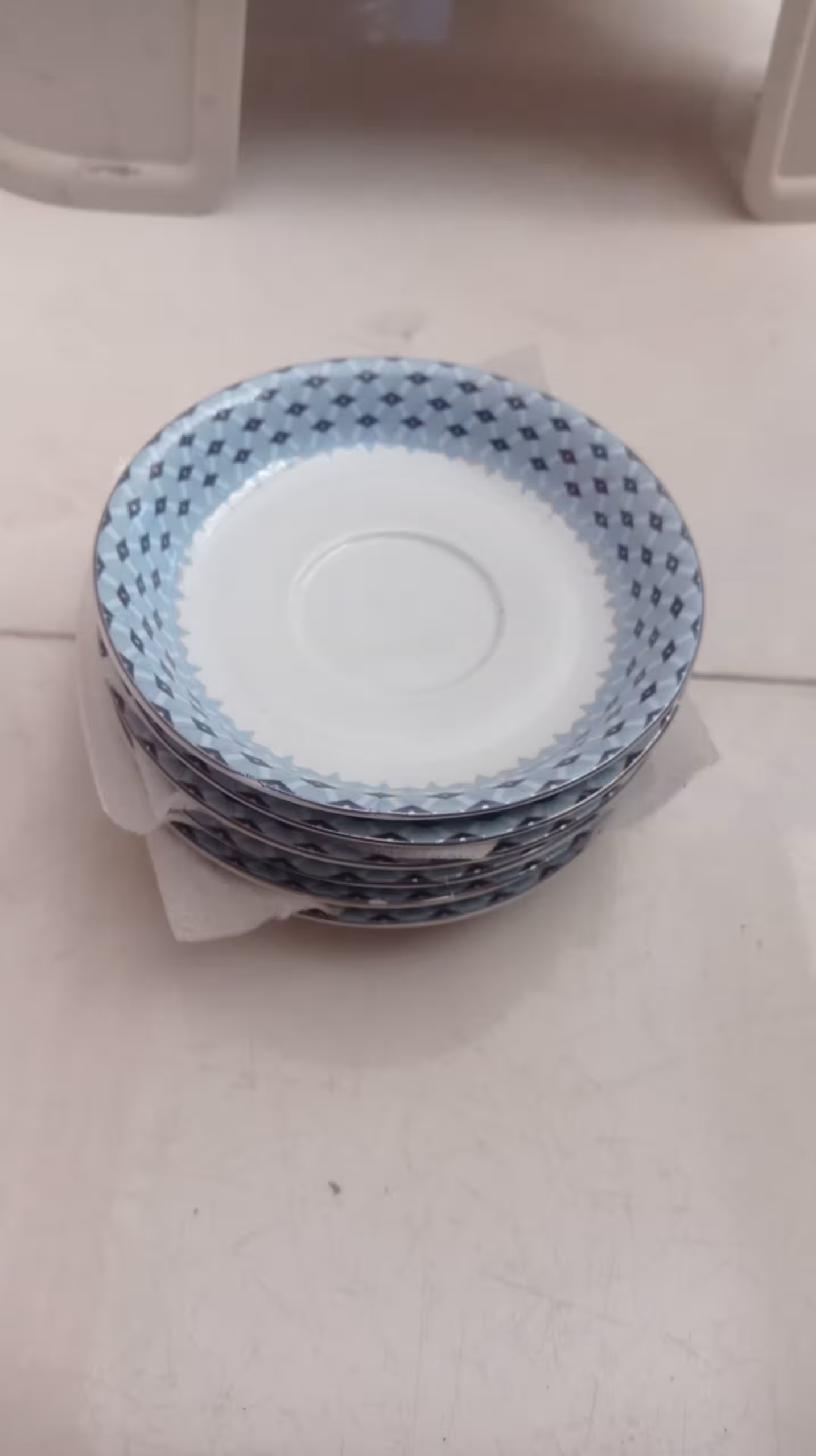 نعلبکی چینی لورین اصفهان