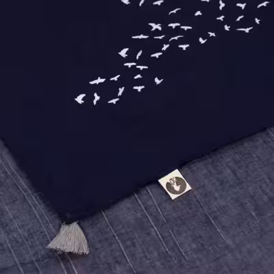 دستمال سر و گردن گدار مدل چنارستان طهران