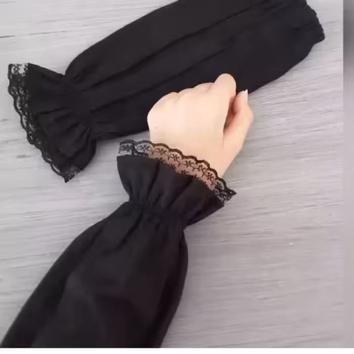 ساق دست طرح دار در دورنگ سفید و مشکی جنس حریر  و ابروبادی