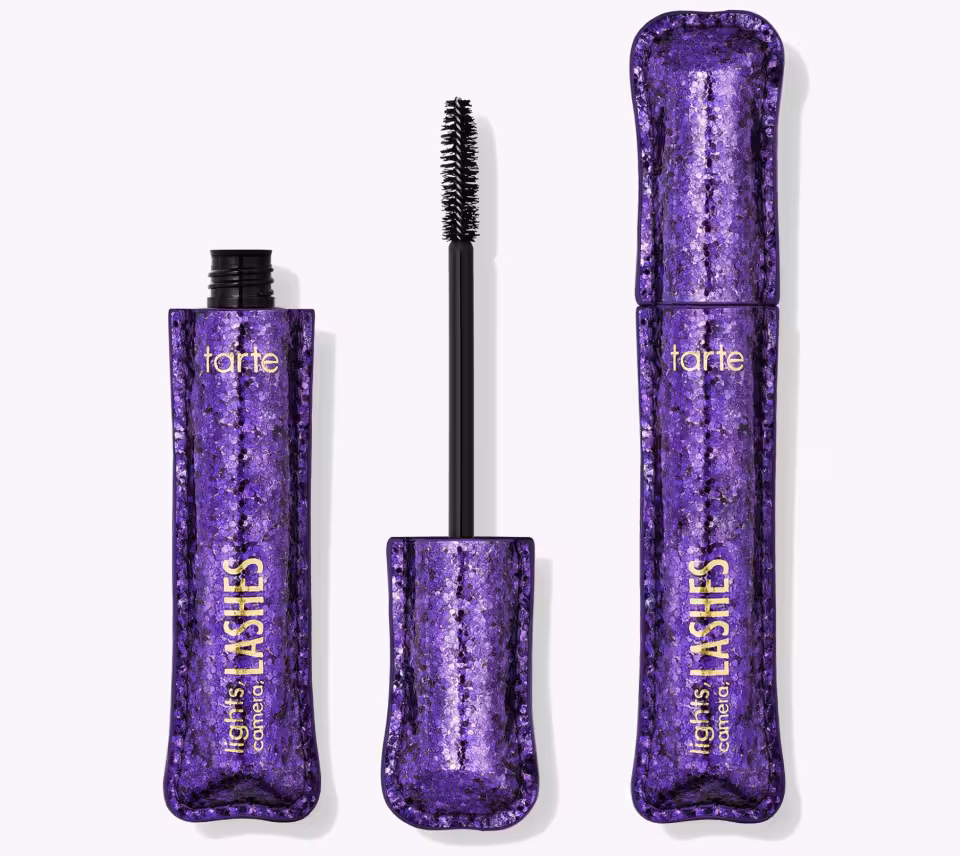ریمل حجم دهنده تارت 4*1 مدل lights camera lashes