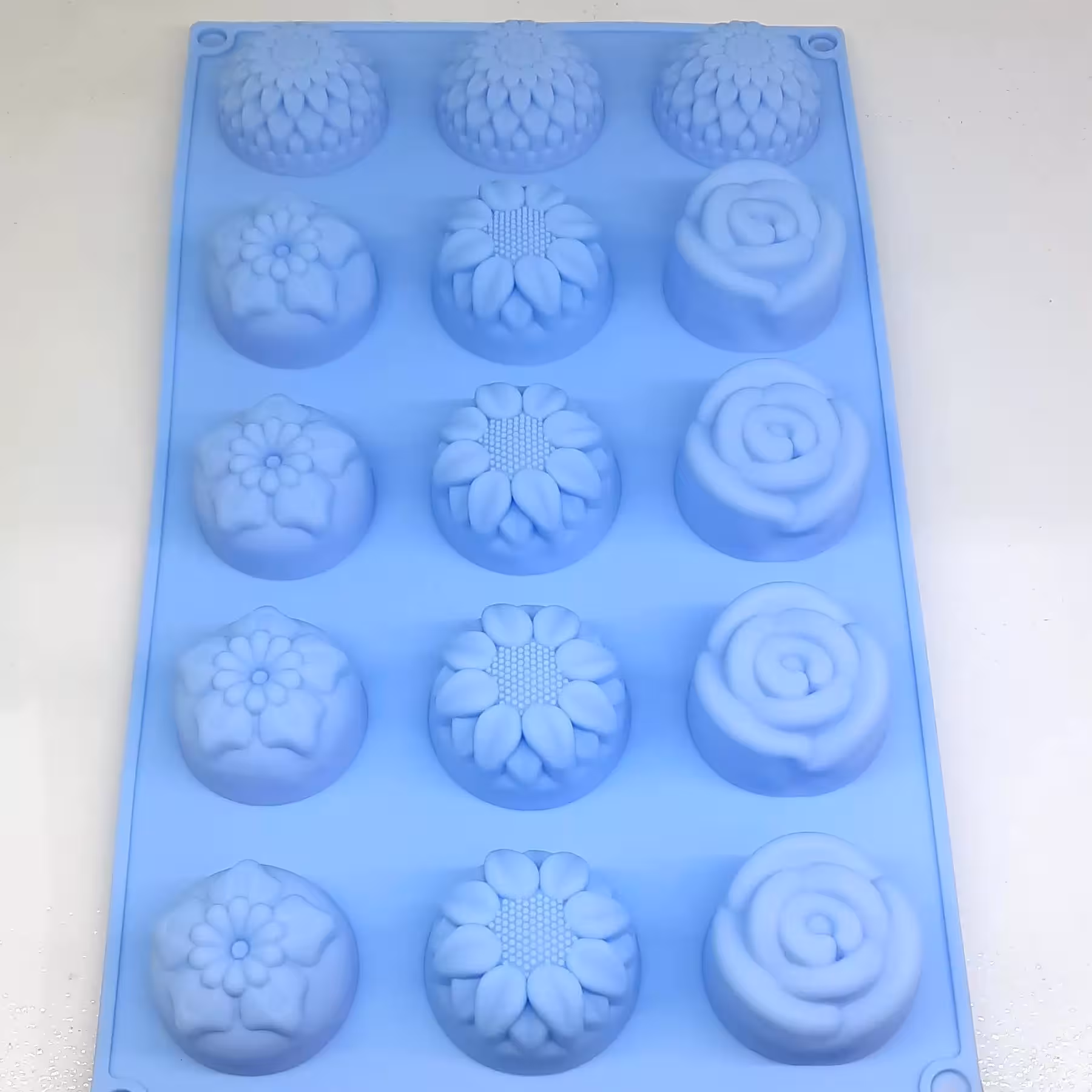 قالب سیلیکونی طرح گل 15 خانه